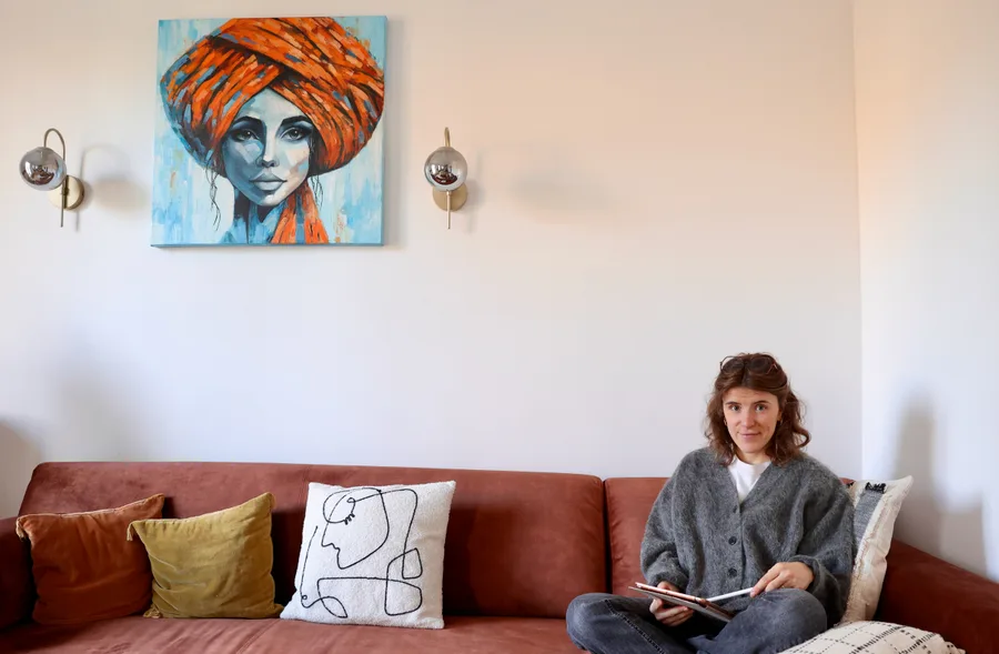 Marie Schosseler dans son atelier
